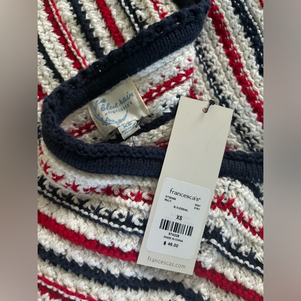 Francesca’s || Crotchet Festive Halter Top - Picture 3 of 4